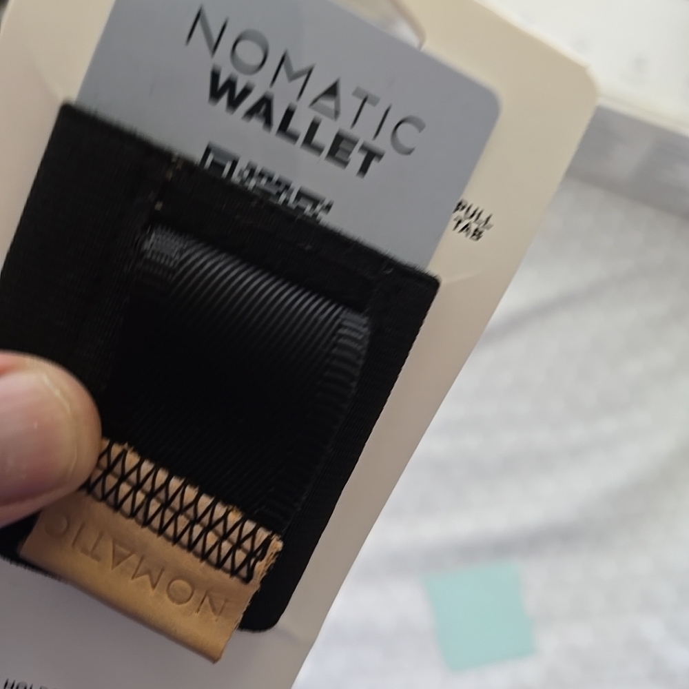 Nomatic Black and Tan Wallet